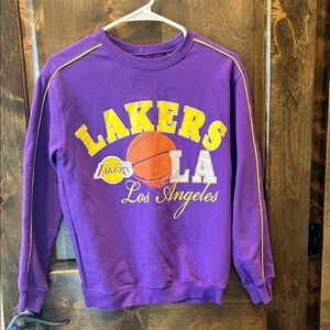 Women’s XS vintage looking NBA LA Lakers purple crewneck